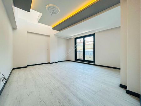 Marcity'den K.çekmece Tevfik Bey Mah. 2+2 140m² Dublex