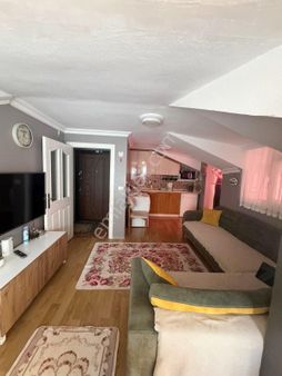 Avcılar Cihangirde 4+2 Metrobüse Yakın 10 Yaşında Satılık Geniş Dublex