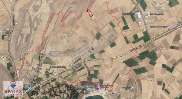 Sarımsaklıda Sivas Yoluna 1km Mesafede Satılık Tarla