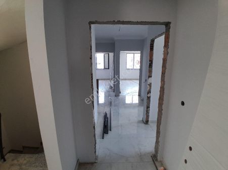 Satılık Sultanbeyli 4+1 150m² Üstdubleks Sıfır Daire