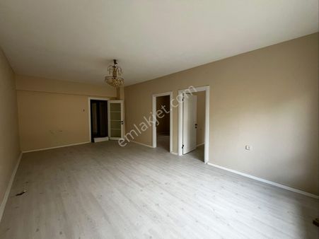 Turyap Keçiörenden Adacan Sokakta 3+1 Katta Temiz Kullanışlı Kiralık