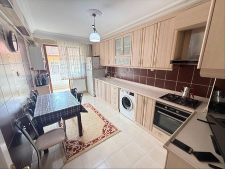 Senemden Asansörlü Manzaralı Masrafsız Geniş 3+1 Mantolamalı Daire Arayanlara