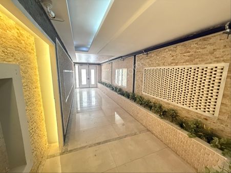 Senemden Yeni Bina Asansörlü Manzaralı Masrafsız Geniş 3+1 Mantolamalı Daire Arayanlara