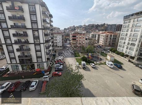 Karşıyaka Çift Banyo Kapalı Otopark Teraslı 2+1 Sıfır Dublex