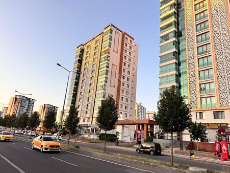 Winstown Avm Civarında Havuzlu 3+1 Satılık Daire