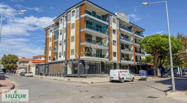 Altınova Merkez De Satılık Lüx 3+1 Daire