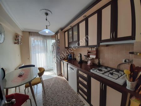 Karşıyaka Yalı Mahallesinde Satılık 3+1 Daire