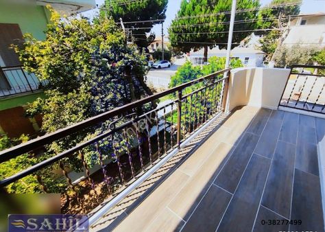 Kuşadası Davutlar Sahil'de 4+1 Denize 400 M Geniş Bahçeli Yazlı