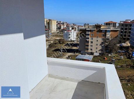 Bedrettin Delen'den Deniz Manzaralı Lüks 1+1 Daire