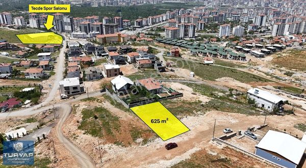 Turyaptan Tecdede İmarlı Arsa Yola Cepheli Konumda
