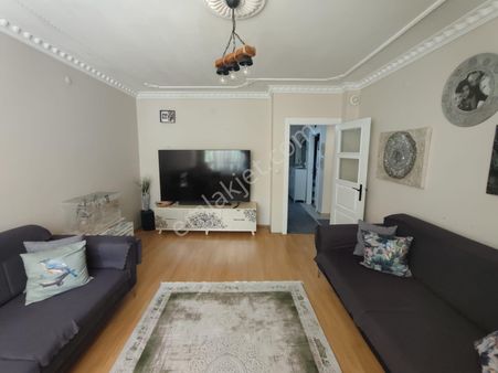 Aşıkpaşa Cadde Üzerinde Asansörlü 2. Kat Konumunda 3+1 Lüx Daire Tuğrul Emlaktan