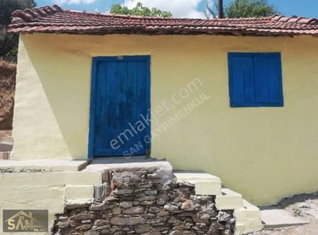 San 'dan Bayınıdır Çeniklerde Kelepir Ev Ve Arsası