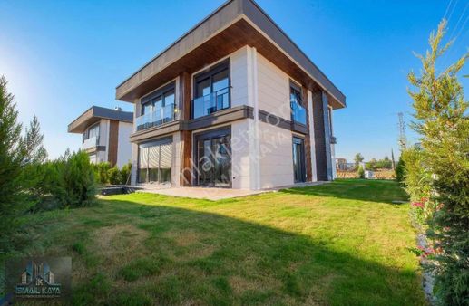 Altınkale Site İçerisinde 4+1 290 M2 Yerden Isıtmalı