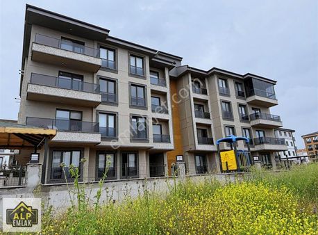 Alp Emlaktan Geniş Ferah Kullanımlı 2+1 Yüksek Giriş Daire