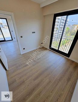 Teraslı Köşe Daire Manzaralı 1+1 Sıfır Üniversite Yakını