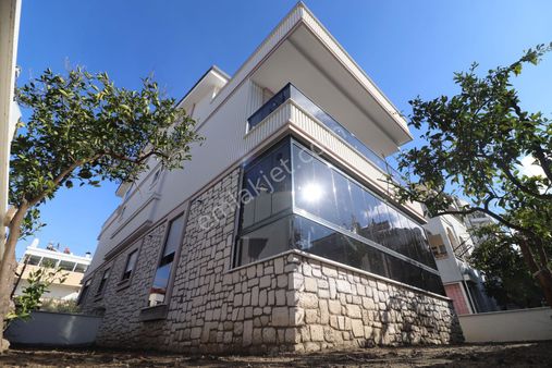 Irmaksudan Yenimahalle De Denize 200 Metre Bahçeli 3+1 Villa
