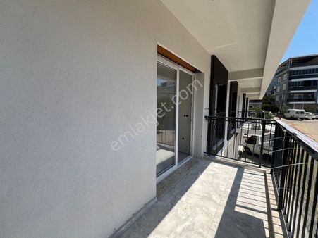 Güzelçamlı Merkezde Sıfır Yapım Asansörlü Ön Cephe Daireler