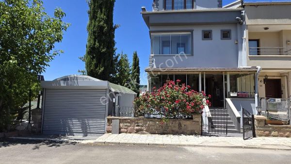 Çankaya Ahlatlıbel Satılık 4+2 Bakımlı Villa