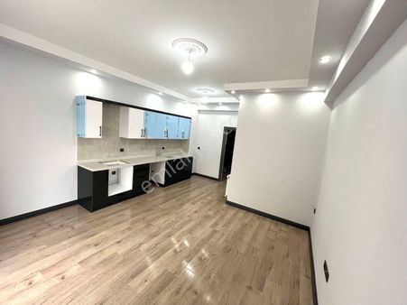 Yiğit'ten Edremit Kadıköy'de 1+1 Yüksek Giriş Satılık Lüks Daire