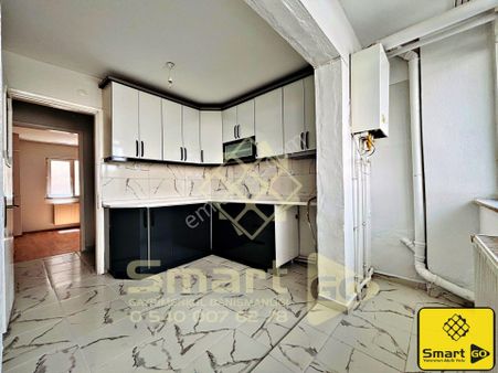 17 Eylül'de Cadde Üzeri 3+1 Satılık Daire