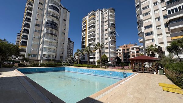 Çağlayan Bülent Ecevit Bulvarı Üzerinde, Havuzlu Elit Sitede Giriş Katı 2+1 Satılık Daire