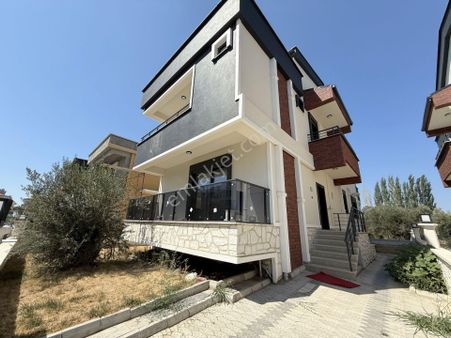 💥💥 Güç Gayrimenkul'den Zeytinli'de Doğa İle İç İçe Ebeveynli Ultra Lüx Satılık 3+1 Villa