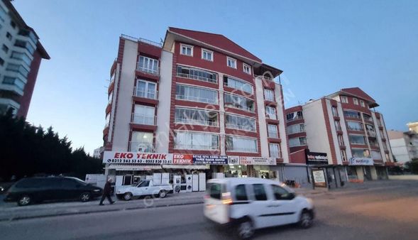 Metro Dibi 3+1 Katta Asansörlü Önü Ful Açık Masrafsız İki Balkonlu