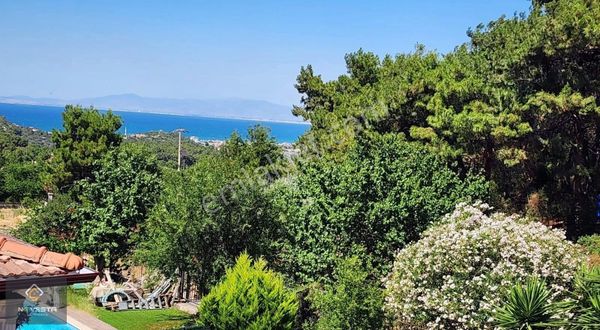 Muhteşem Doga Ve Denız Manzaralı 5+2 Geniş Bahçeli