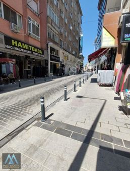 Ümraniye Çarşı Araç Geçen Sokak 210 M2 Depo İmalathane