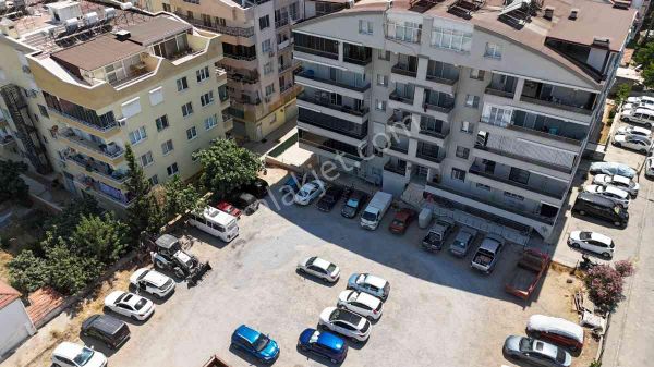 Didim Yenimahalle' De Satılık Geniş Balkon Ve Bahçe Alanına Sahip Fırsat 2+1 Daire