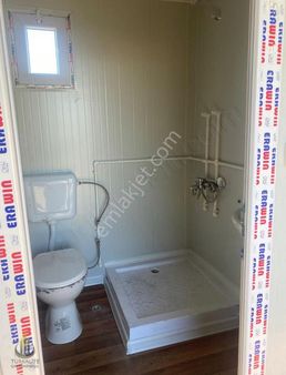 Tekirdağ Muratlı'da İçinde Konteyner Bulunan İmarlı Arsa