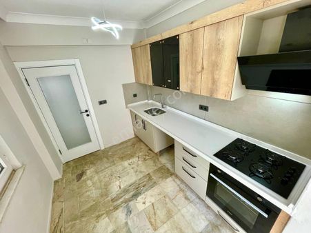 🏡 Akçay Merkez’de Bahçe Kullanımlı, Yüksek Giriş 2+1 Daire!