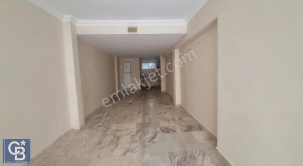 Marina İşlek Cadde Üzerinde Asma Katlı Kiralık Dükkan İşyeri