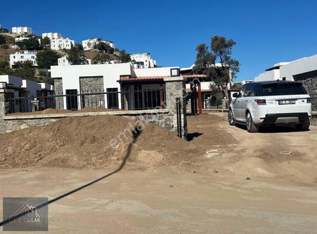 Bodrum, Gümüşlük Satılık Tek Kat Delux Yeni 150m2/3+1 Villa!!!