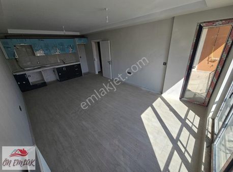 Ön Emlak'tan Burhaniye Merkezde Satılık Sıfır 1+1 Daire!