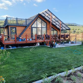 Menemen İğnederede Teraslı Bahçe Bostanlı 270 M2 Bungalov