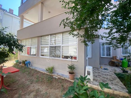 Altınoluk’ta Bahçe Katı İçi Yenilenmiş Satılık 2+1 Daire