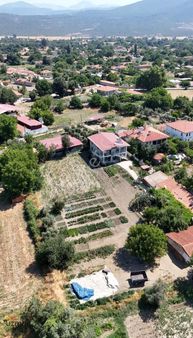 Muğla Menteşe Yeşilyurt Mahallesinde Satılık İmarlı Köşe Parsel