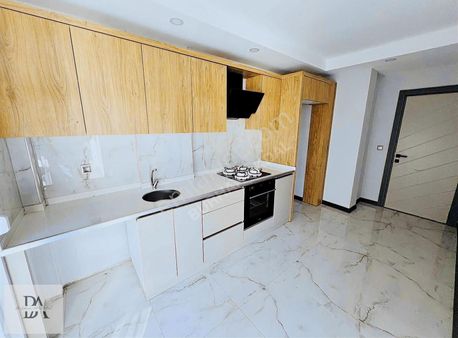 Aydoğmuş'ta E.banyolu Katta Geniş Lüks Yapım 2+1 Daire!