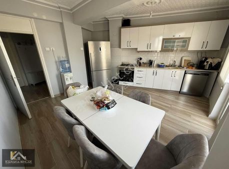 Şehrin Tam Merkezinde Geniş Daire