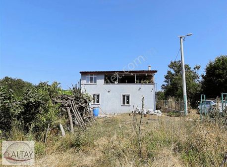 Hendek Yeşilvadi K 3214 M2 Fındıklık Ve İçinde 2 Katlı Ev