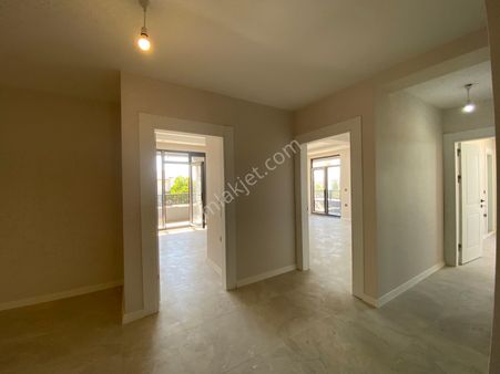 Sahibi Tarafından Kendine Özel Olarak Yaptırılan Ferah Satılık 5 + 1 Eb. Banyolu