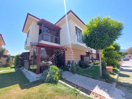 *rs Netten* Davutlar Denize 300 Metre Satılık 3+1 Villa