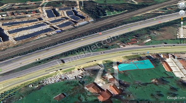 Kartepe Emekevler Sapanca Yolunda 880 M2 Arsa