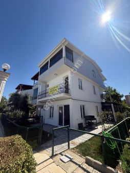 Site İçerisinde Lüks Villa