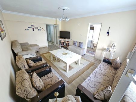 Burhaniye Bahçelievler , Acil Satılık 2+1 Yeni Tadilatlı Daire