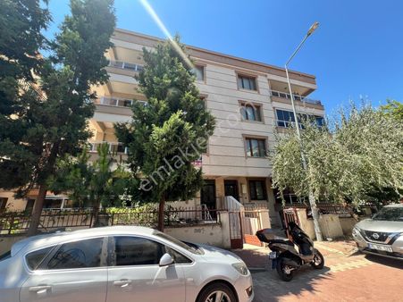 Sekiz Eylül' De 140 M2 Satılık 3+1 Ebeveyn Banyolu Daire