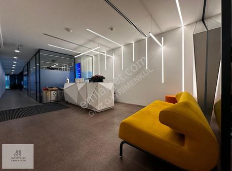 Vadistanbul Avm De Prestijli İçi Yapılı Teraslı Kiralık Ofis