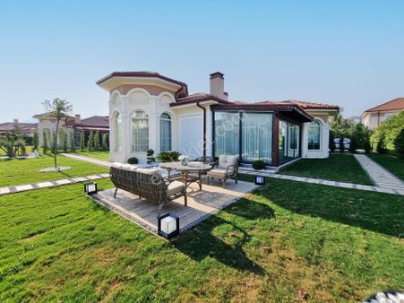 Gökhan Üçgün'den Vali Konakları 2'nin En Dikkat Çekici Villası