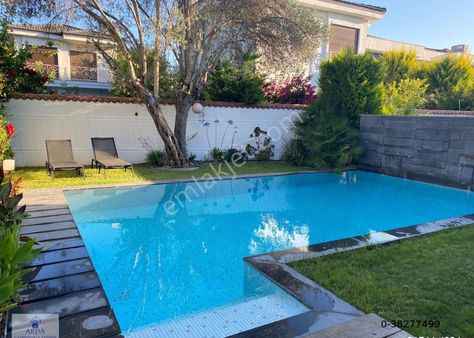 Alaçatı Göbene'de Yıllık Kiralık Özel Havuzlu Otoparklı Müstakil 4+1 Lüks Villa